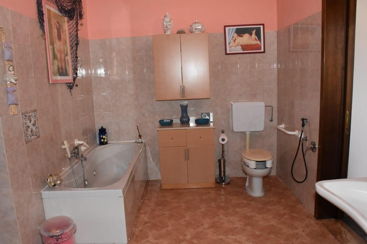 La Casa Di Enzo Bed & Breakfast Lequio Tanaro Ngoại thất bức ảnh